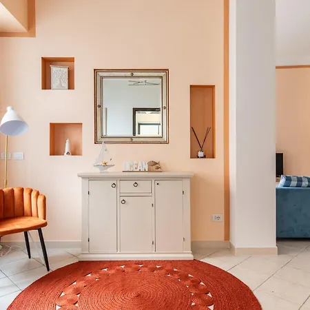 Open Space A 1' Dalla Stazione 斯培西亚