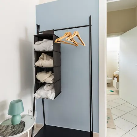 Open Space A 1' Dalla Stazione Apartament