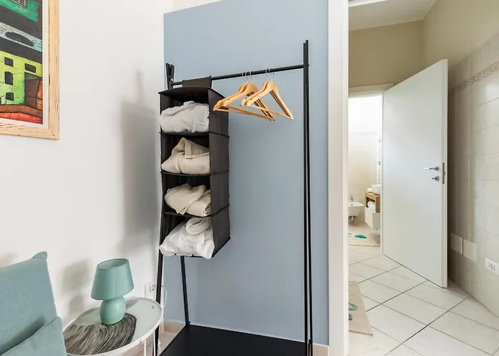 Open Space A 1' Dalla Stazione Lägenhet